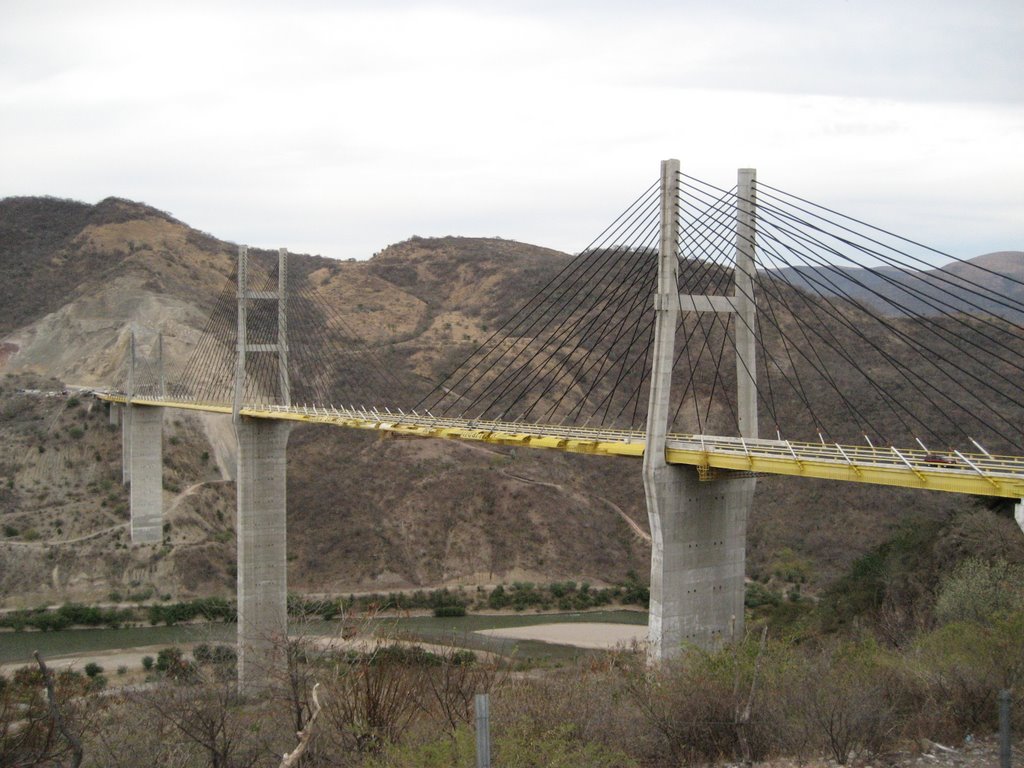 Puente Rio Mezcala, Autopista Mexico Acapulco by Rene C. D.