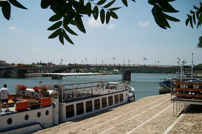 Brücke über die Saône in St. Jean-de-Losne by H.Becker