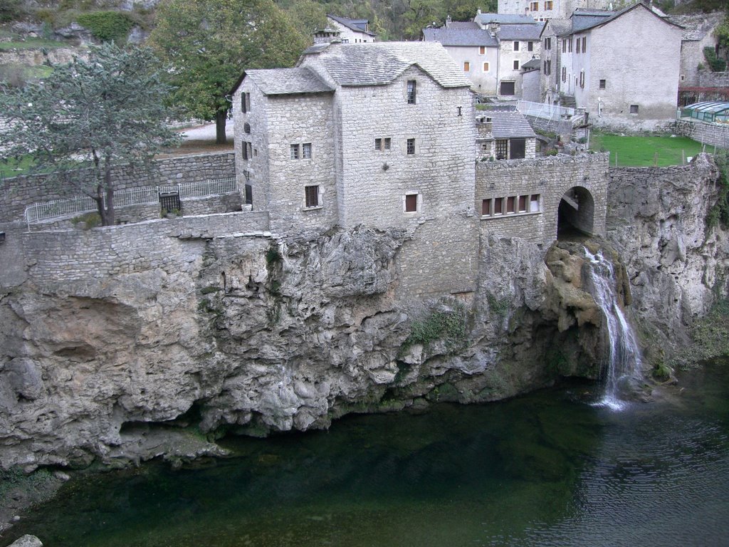 St Chely du Tarn by Yacomick