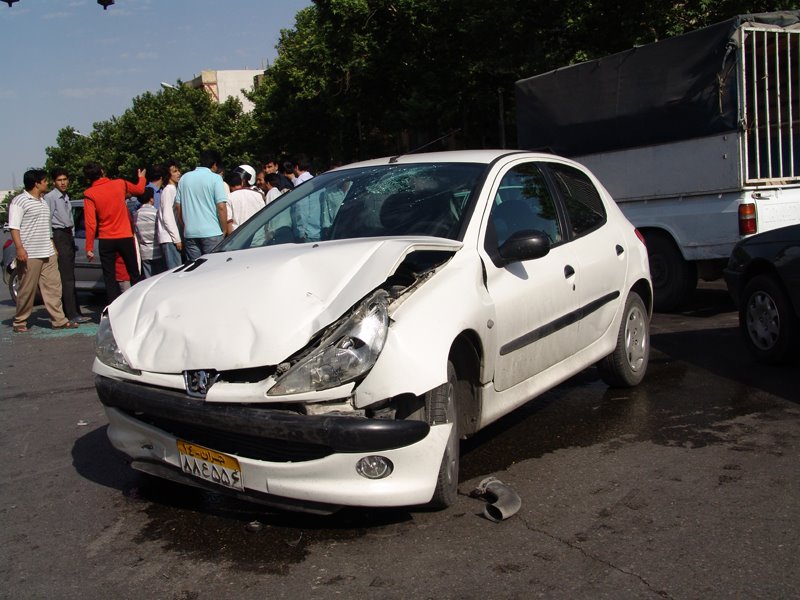 Accident by Hessam Moosavi