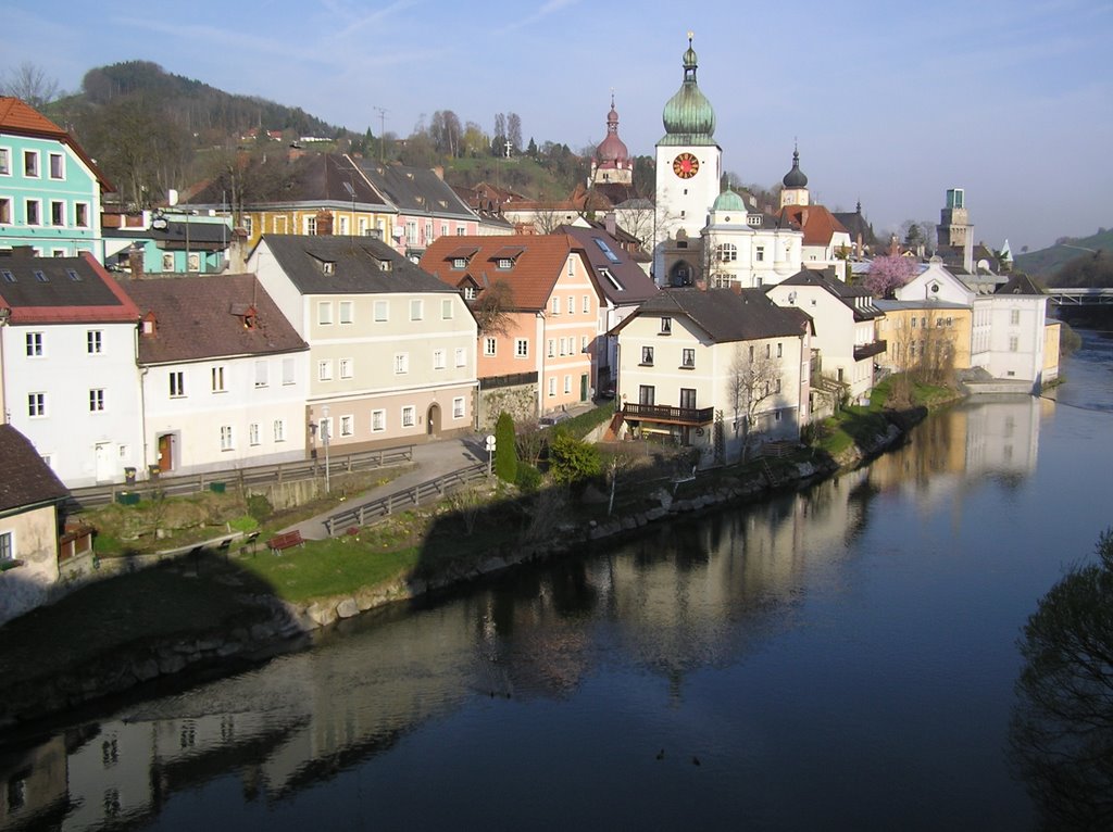 Stadt der Türme mit neuem gläsernem Aufsatz am Rothschildschloss by swbauerepfl