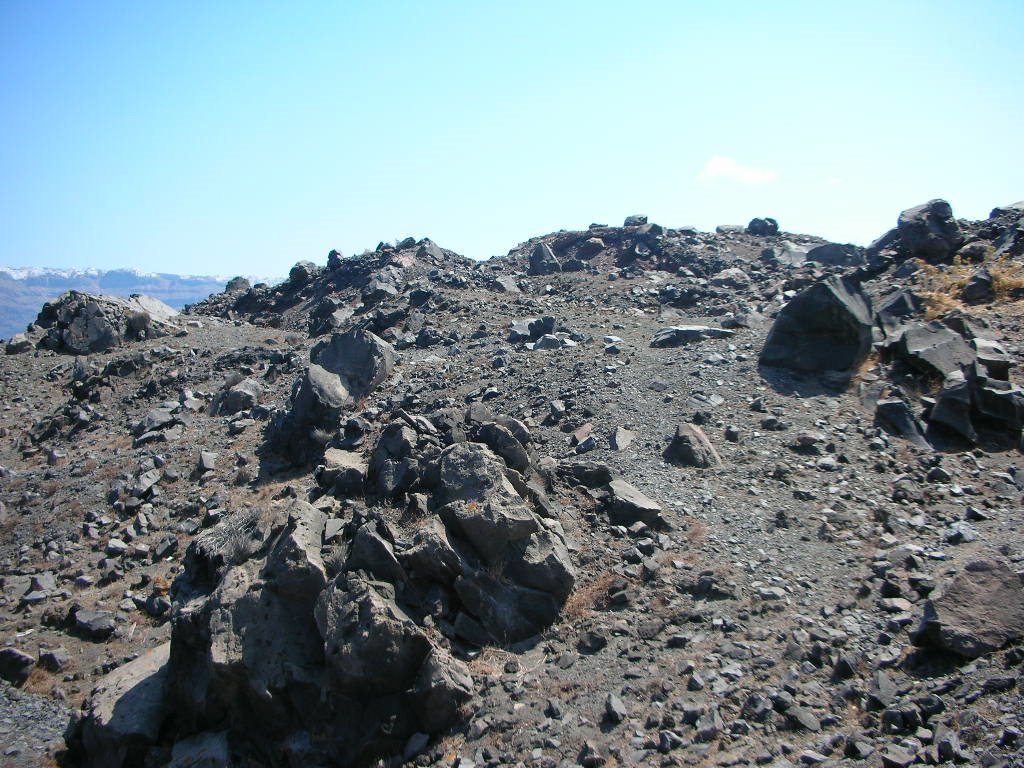 The Santorini volcano crater by Aulo Aasmaa