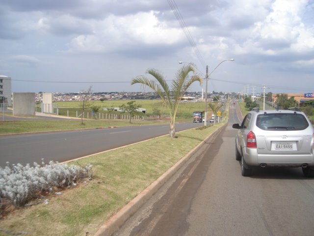 Avenida Santa Bárbara by Carlos Bignotto