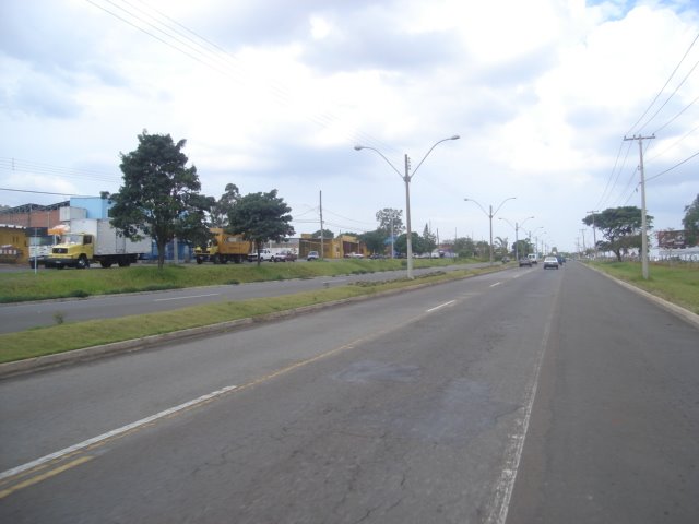 Avenida Santa Bárbara by Carlos Bignotto