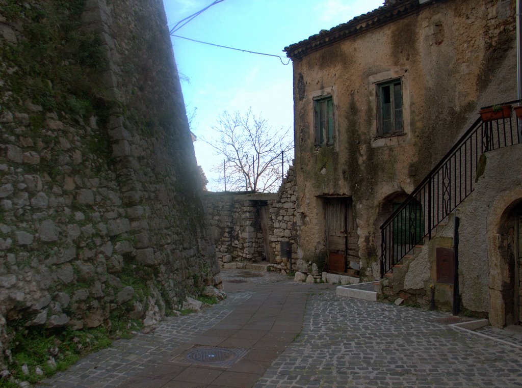 Torre Cajetani - vicoli intorno alla Rocca by Bepix (Giuseppe de Giacometti)