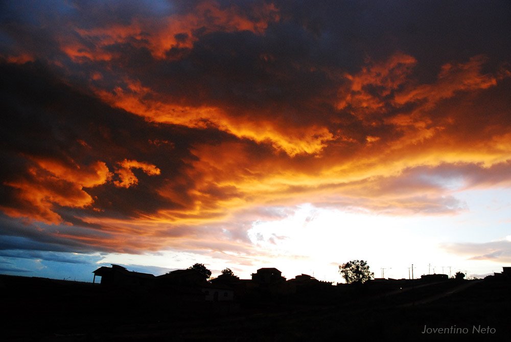 Tempestade de Cores by Joventino Neto