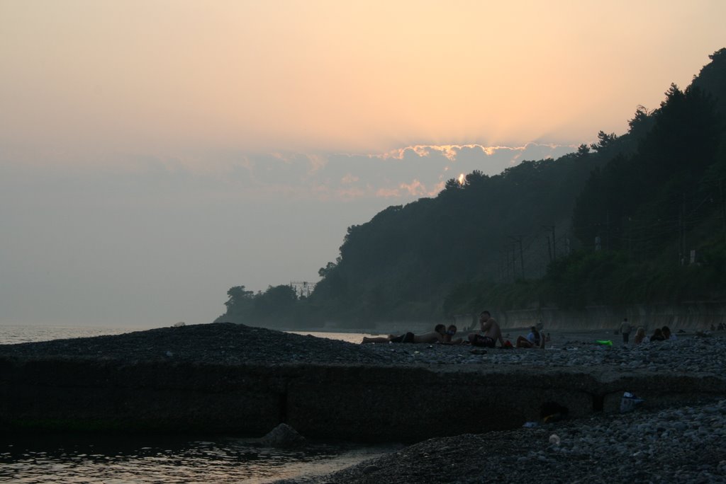 Dagomys beach by Mario Starsky