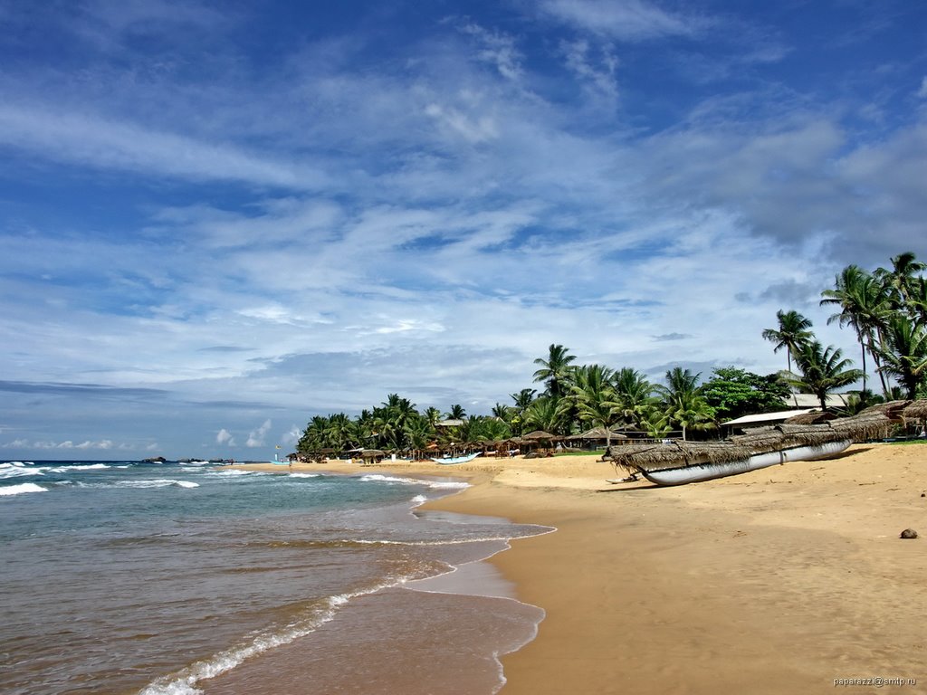 Sri Lanka Hikkaduwa Beach by Paparazzi Stas