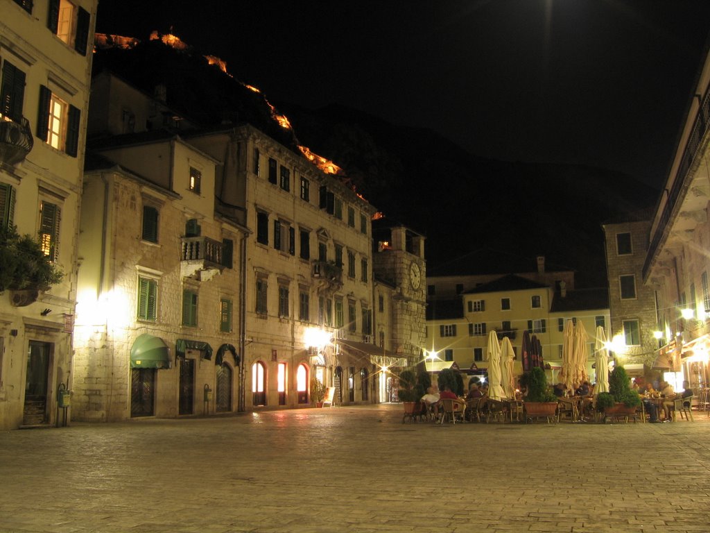 Kotor - Old town main piaca by Ivan Martinetti