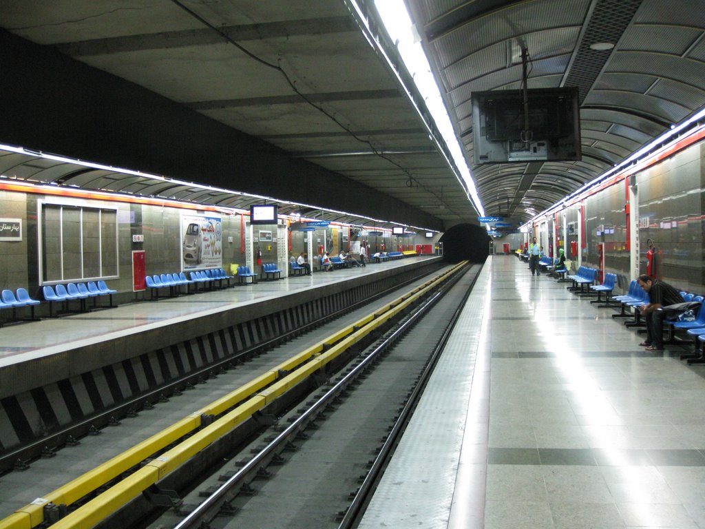 Tehran Metro by aghazvini