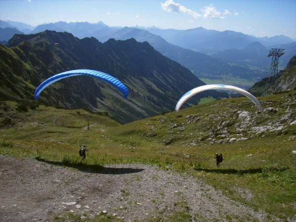 Oberstdorf, Nebelhorn-Gliding by Dieter Möller