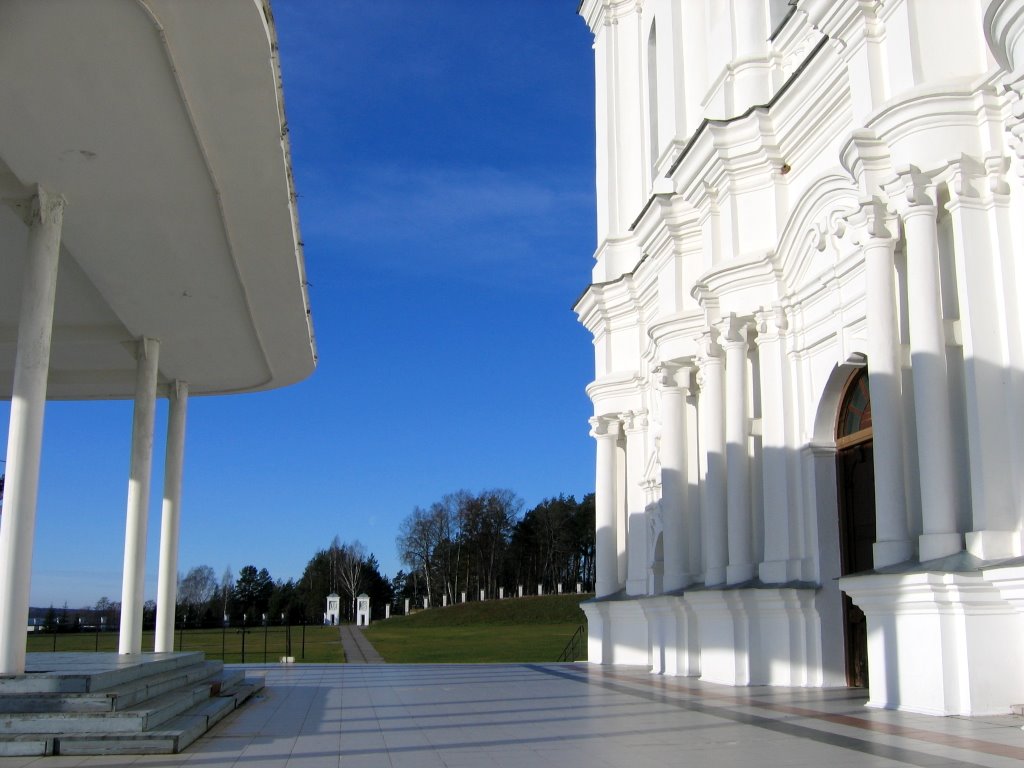 Aglona Basilica's main entrance by vipe