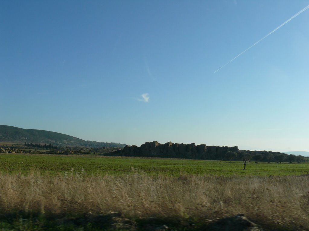 Foça Yolu by Niserinç