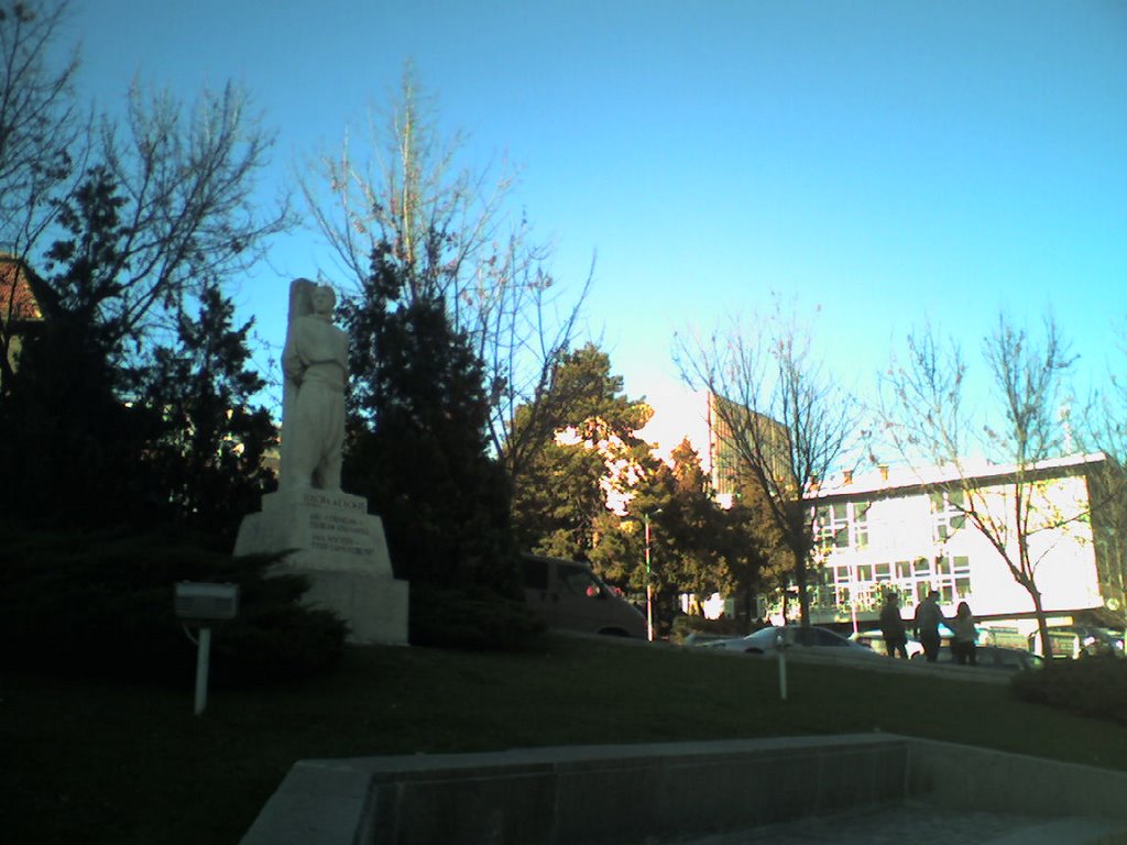 The Monument of Vassil Levski. The City theatre is to the right by Grauvell de Cortes