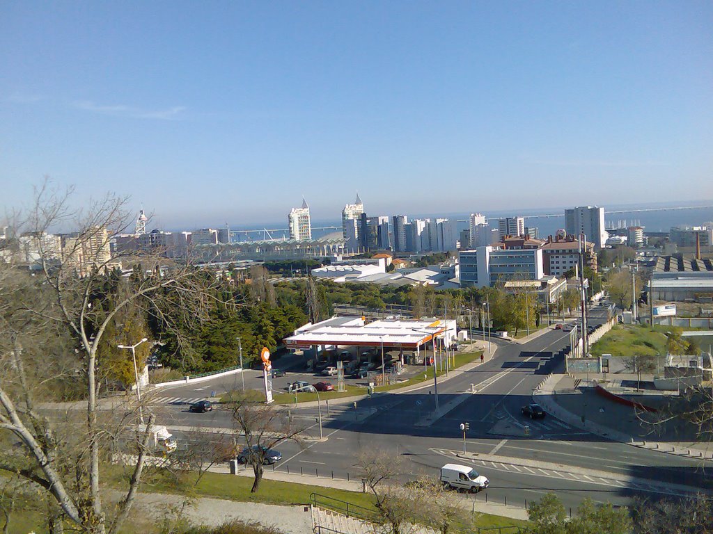 LV-Olivais, vista sobre o Oriente by Luís Loureiro