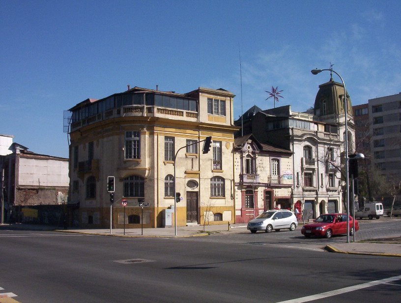 Frente al club Hipico by Marcelo Torres