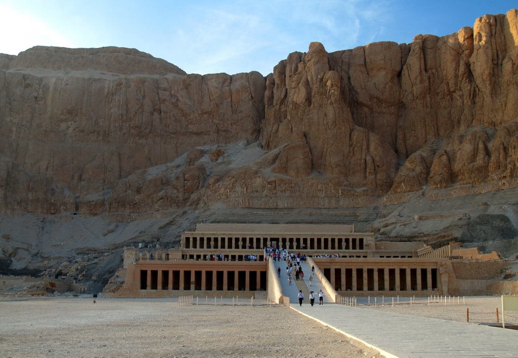 Templul Hatshepsut by Diana Ullmann