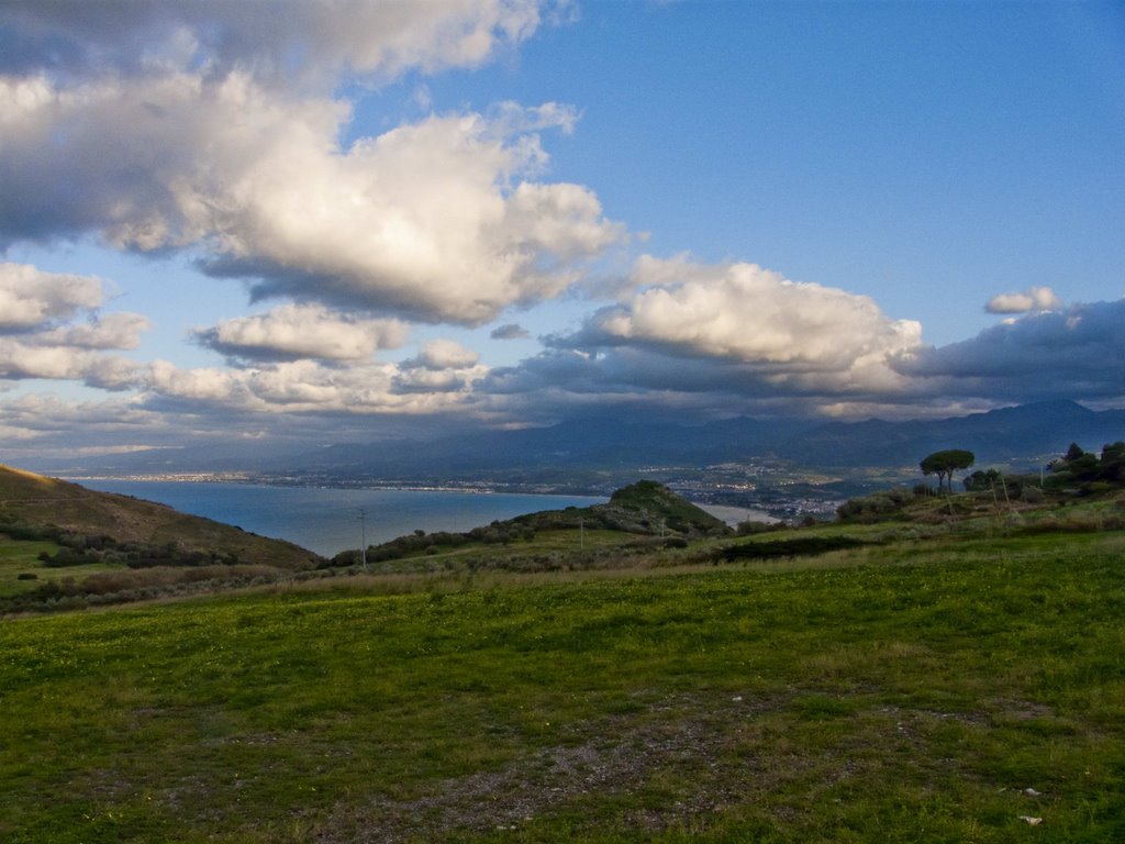 Panorama da Tindari, Messina. by Nicola e Pina in Sicilia