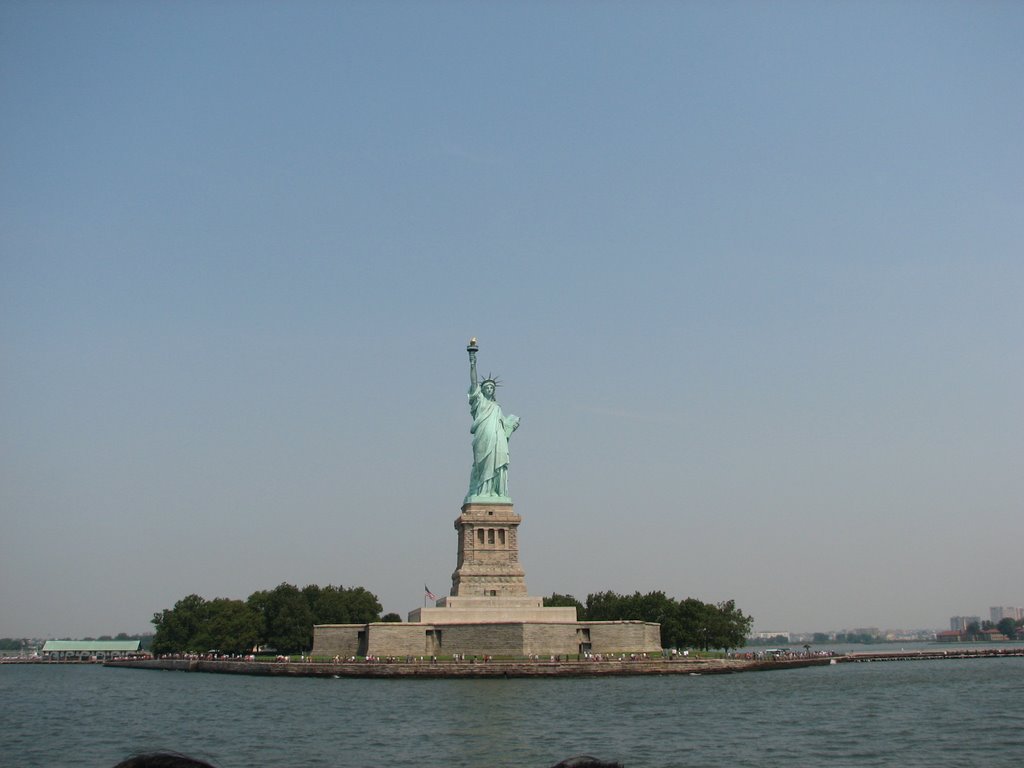 Statue of Liberty by nsabandal