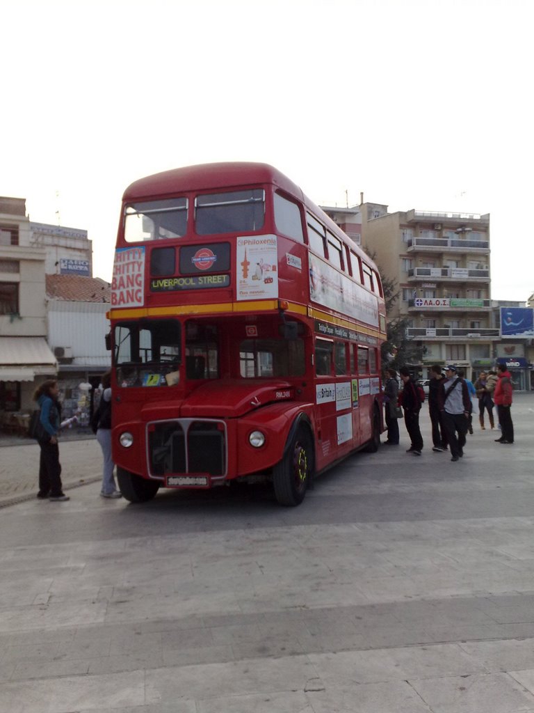 Famous London bus by Apazidis Kostas