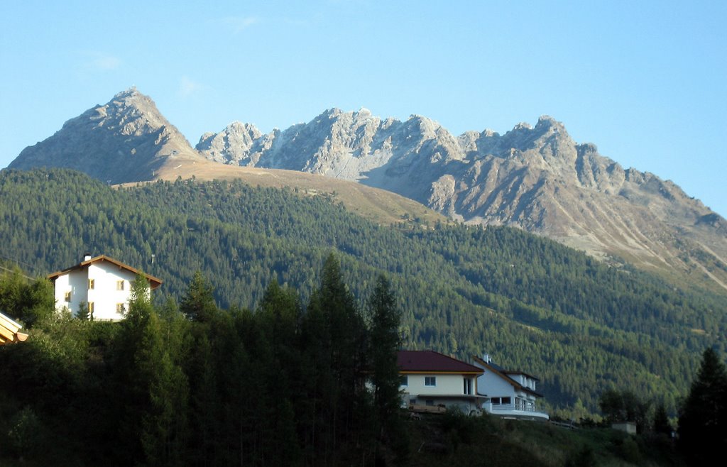 Blick auf Mitterkopf, Bergkastel- und Plamourt Spitze by alitza