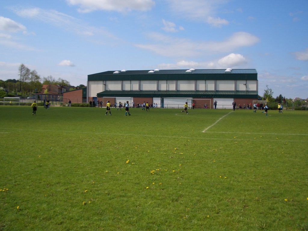 Zinnberghalle und Fußballplatz by DRMayo