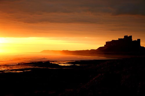 Bamburgh castle by macaz1977