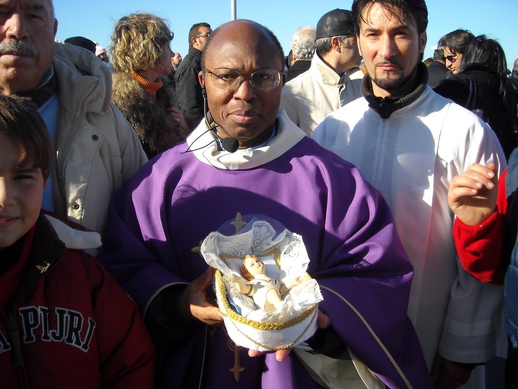 Tradizionale manifestazione natalizia che si svolge ogni anno il 21 dicembre nel porto di Barletta, organizzata da un'associazione di volontariato by ginovitrani