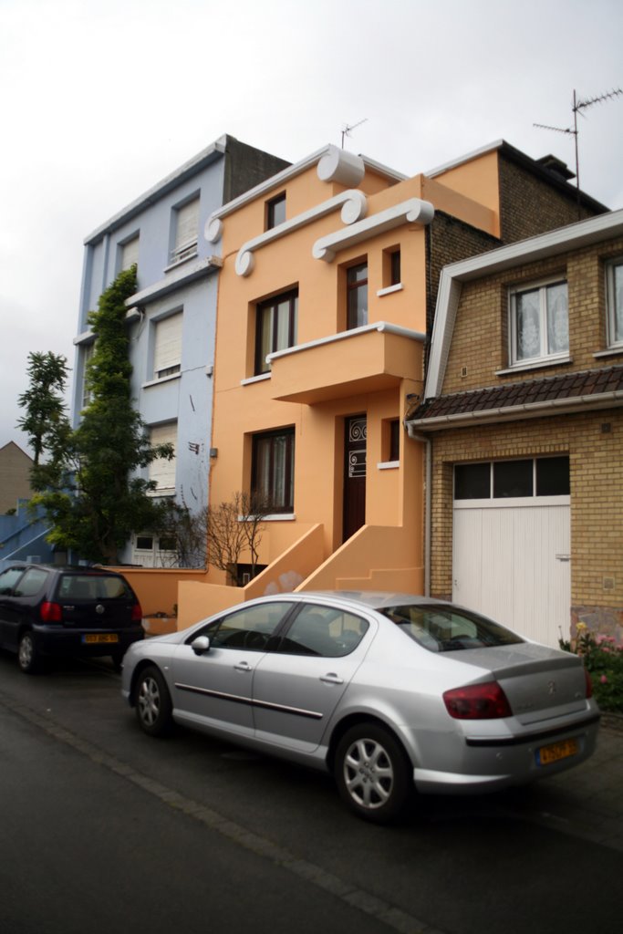 Le Quartier Excentric, Rosendaël, Dunkerque, Nord, Nord-Pas-de-Calais, France by Hans Sterkendries