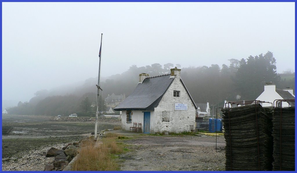 Maison du Port de Dourduff by Jean-Claude VINCENT