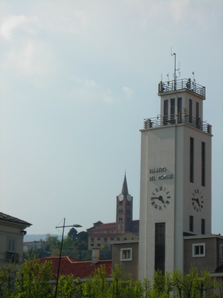 Palazzo del comune e campanile da piazza Fontana by Marco Gallo