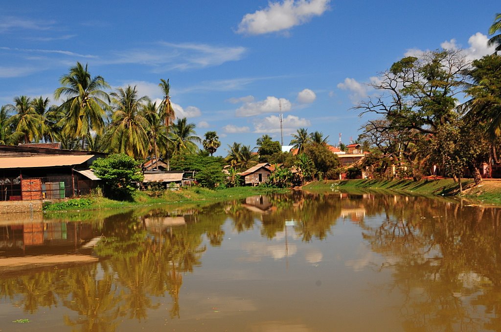 Siem Reap River by Frank Starmer