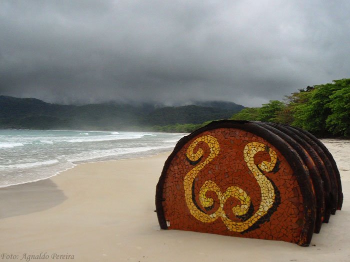 Lopes Mendes Beach by guina_photo