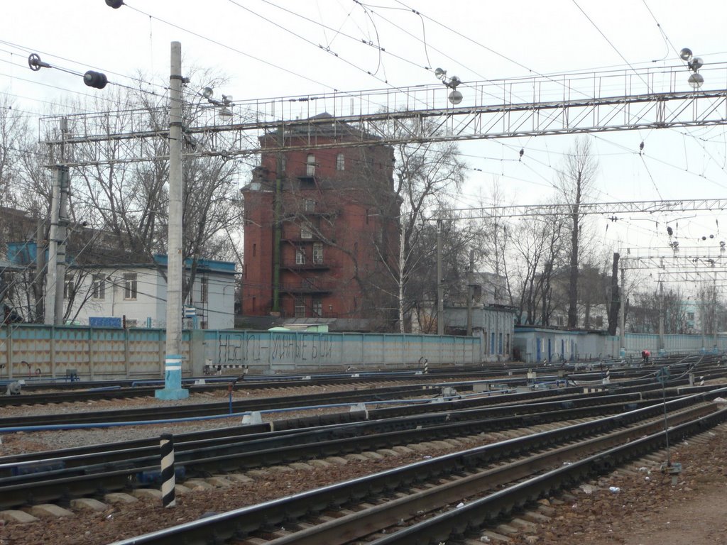 Watertower near Yaroslavskaiy railroad station by Yustas