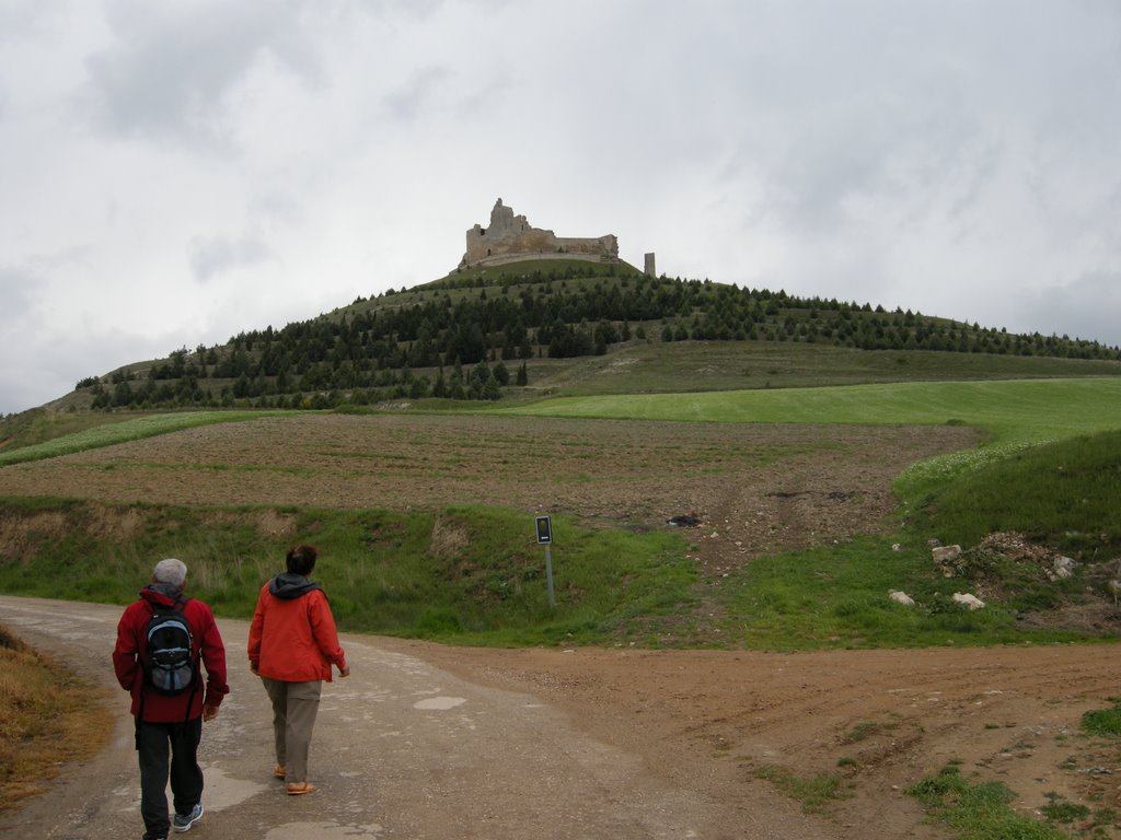 Castrojeriz - Resti del Castillo by P.Tiago