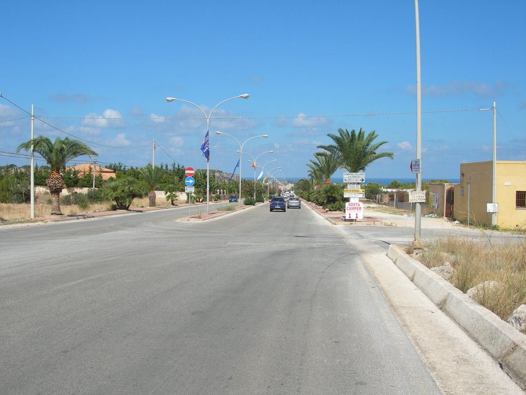 San Vito Lo Capo: il viale d'ingresso al paese by www.nunavut.it, di Giuseppe Civica