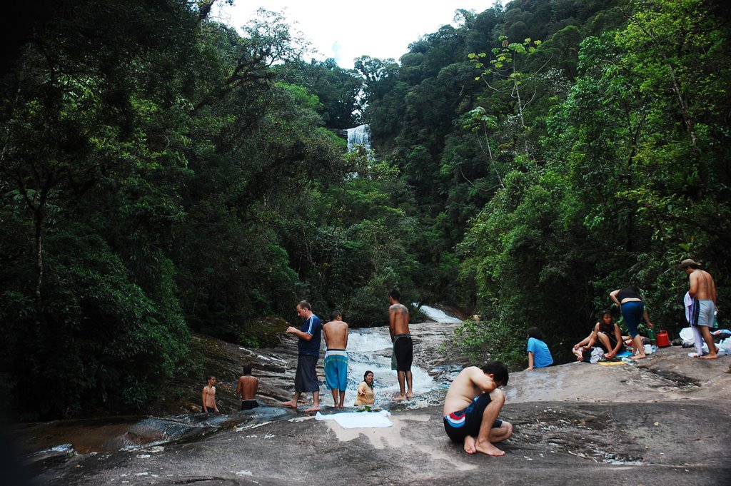 " quarta piscina natural do salto dos macacos , morretes , pr , brasil " by edson rosa