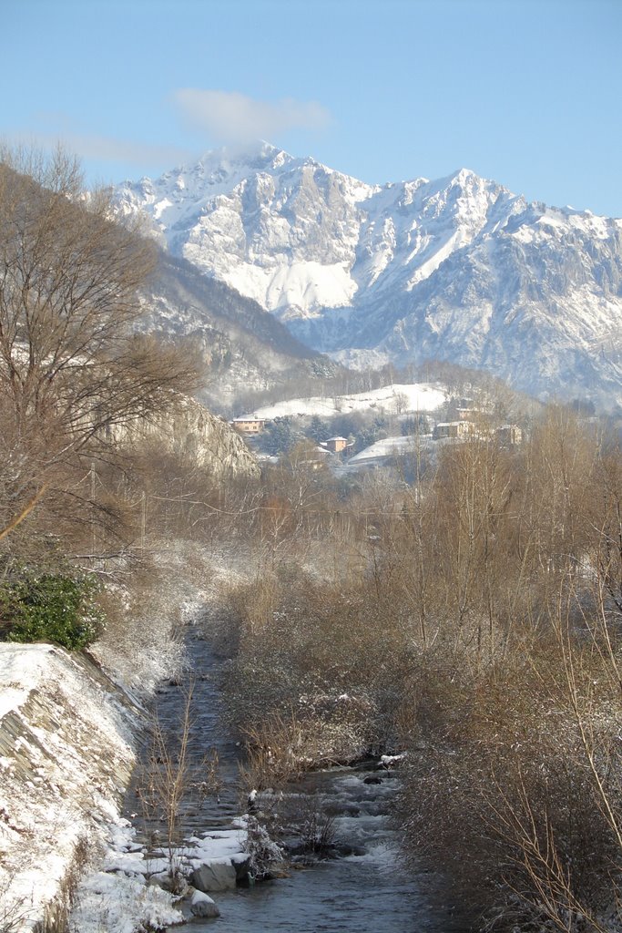 Le Grigne viste dal ponte sul Lambro a Caslino by by-donato