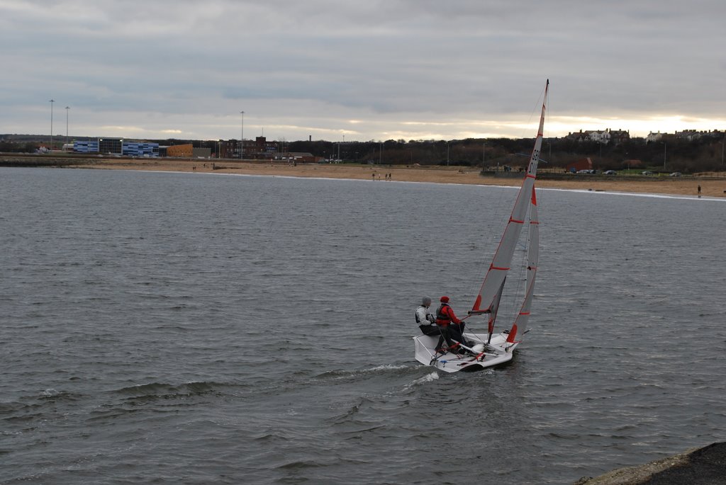 The mouth of the River Tyne by phw26