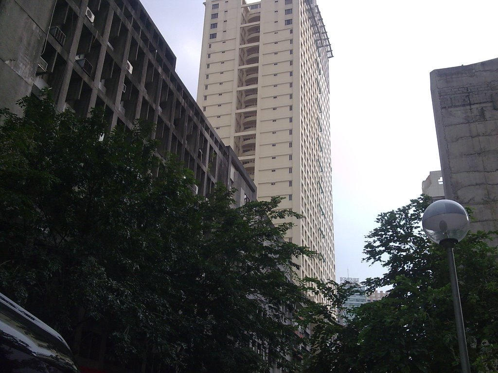 Site at BSA Suites, Makati by eyaR