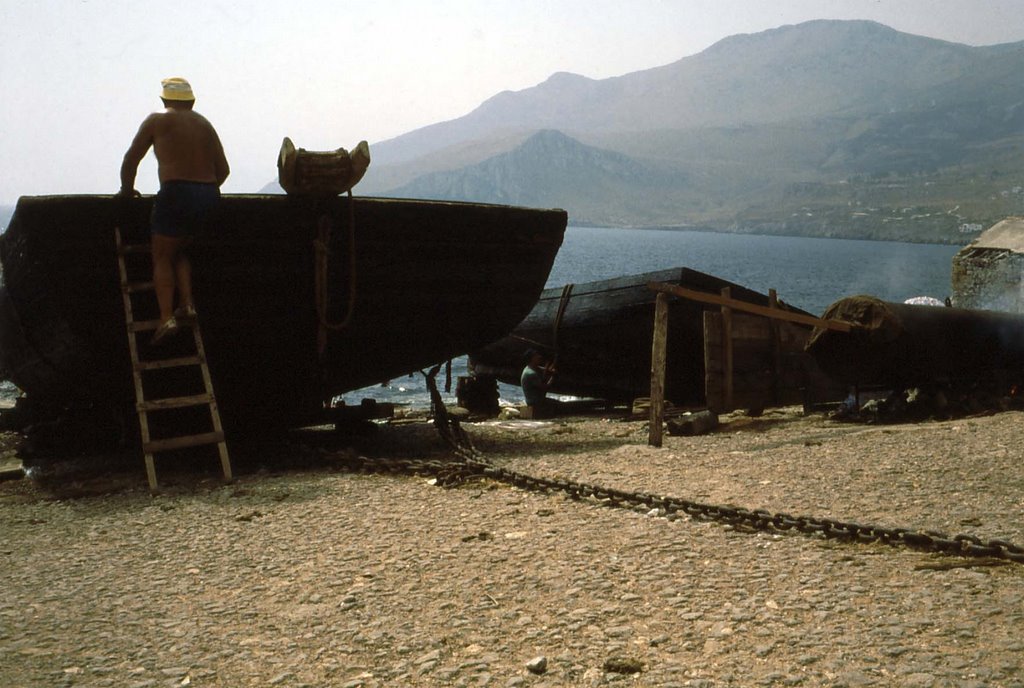 San Vito Lo Capo: la Tonnara del Secco, lavori di riparazione (agosto 1988) by www.nunavut.it, di G…