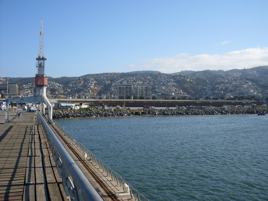 Vista Valparaíso de muelle Barón by Ren0