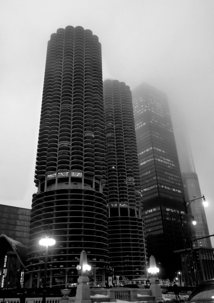 Marina City in December by zacksoccer