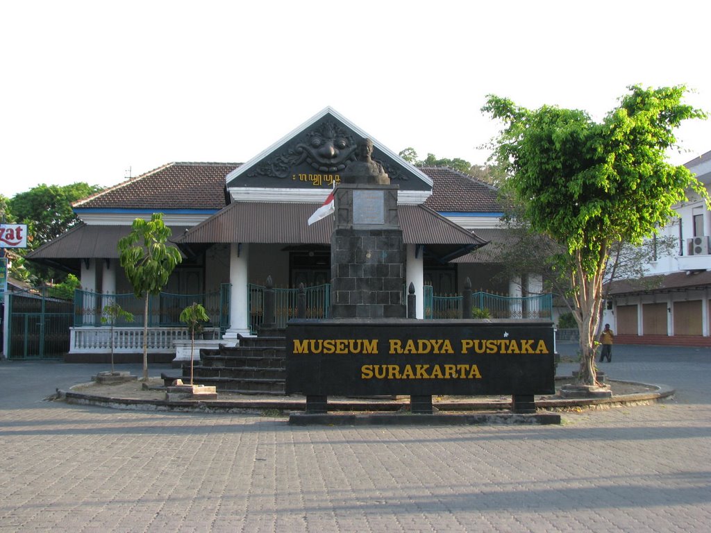 Museum Radya Pustaka by Dani Azhari