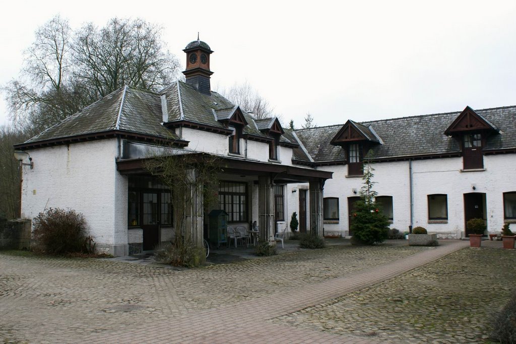 Domein Neromhof (Binnenkoer Levedale) by Luc Larivière