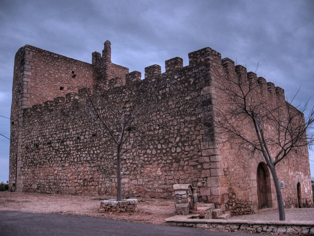 Iglesia de Santa Maria del castell de Albalat by Terrik