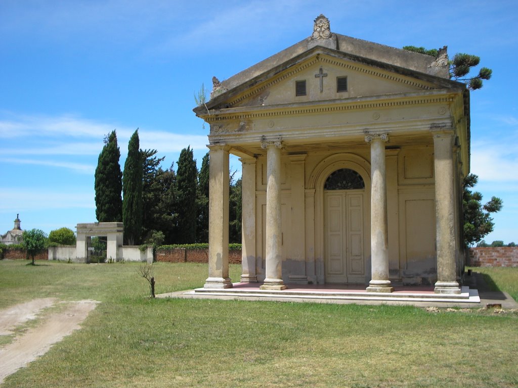 Iglesia san Andres y cementerio presbiteriano, Chascomús by javier herdman