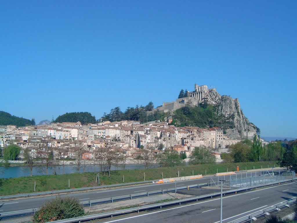 Sisteron il forte by Il Ciabot di Marco e Ornella