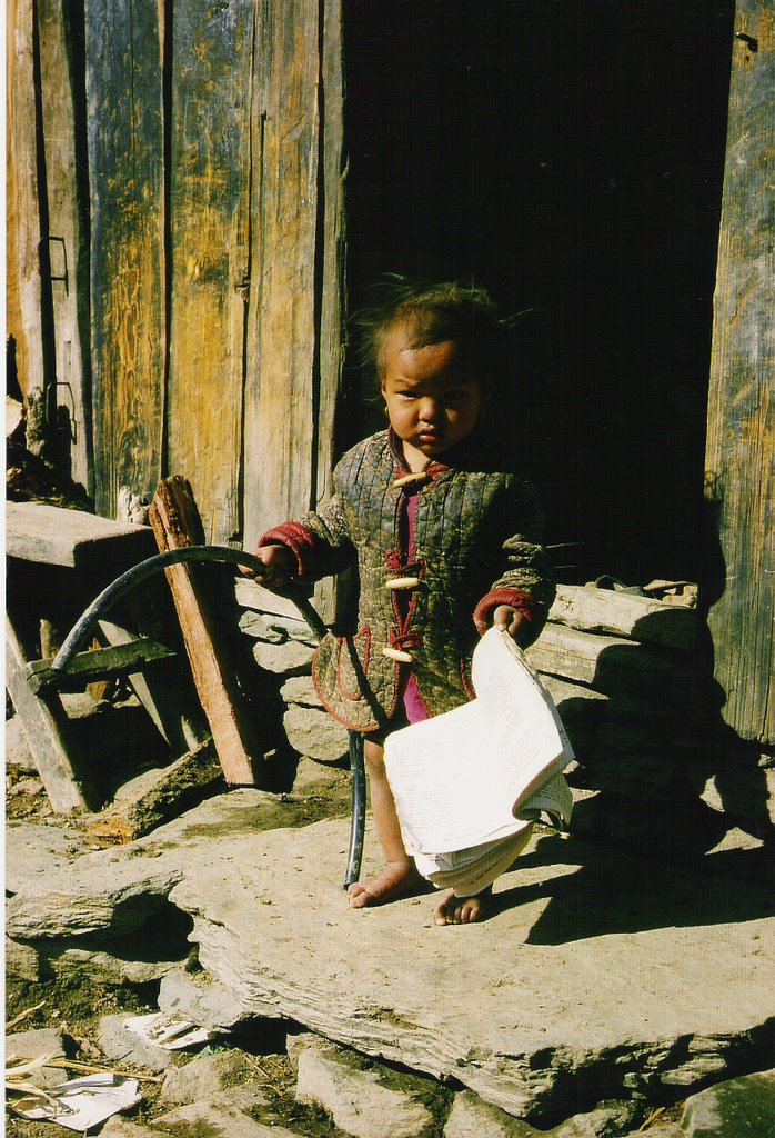 Child in Kali Gandaki-Valley by Werner R.