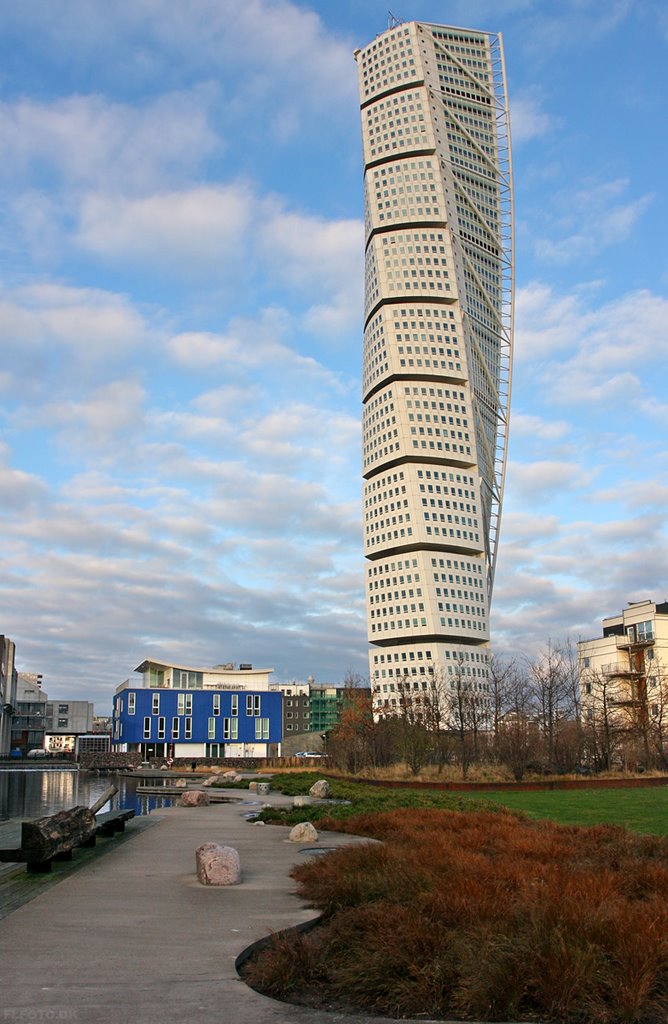 Turning Torso by Finn Lyngesen flfoto.dk